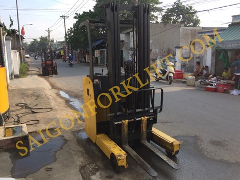 xe nâng điện đứng lái komatsu 1,5 tấn FB15RLF-14 / 145577